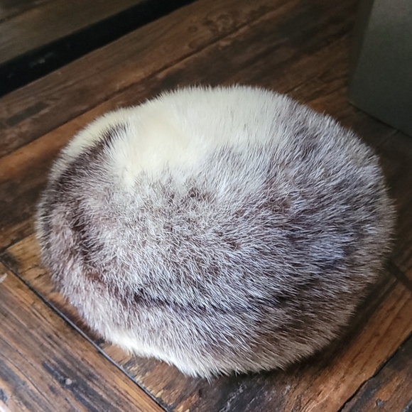 Mink Hat Miss Monique - Picture 8 of 12